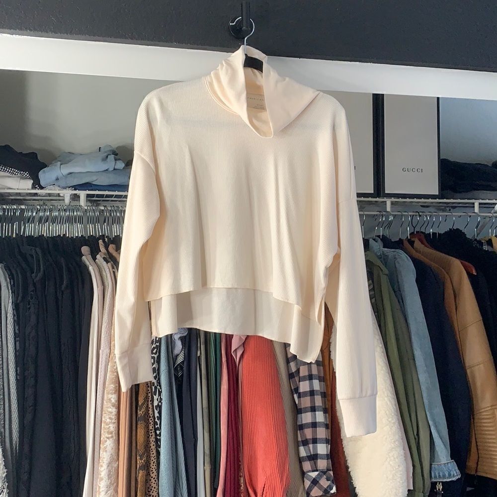 American Eagle Small Mock Neck Long Sleeve